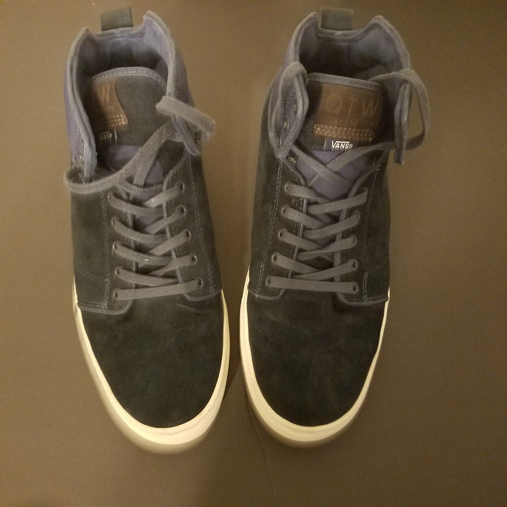Vans Off the Wall Blue Suede hi tops Size 10